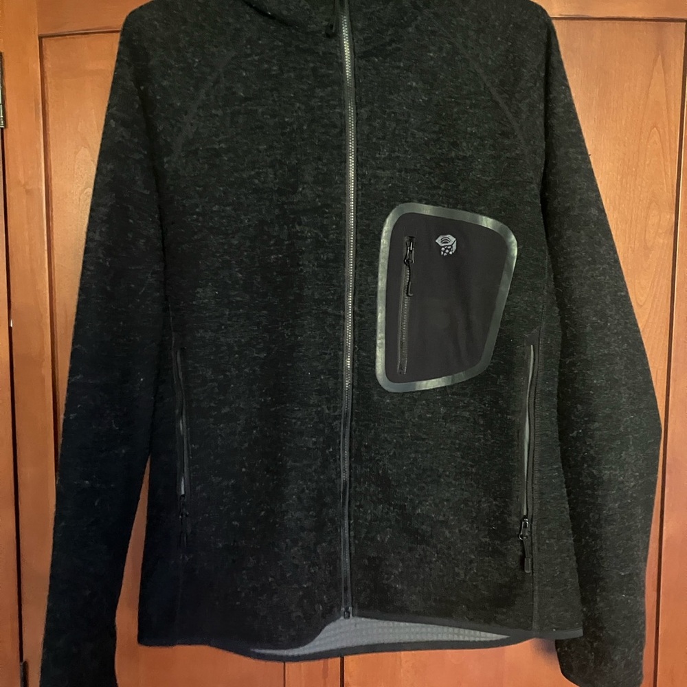 Mountain Hardwear Men's Dark Gray Performance Jacket